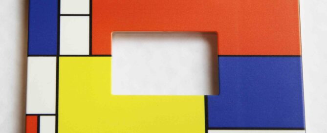 Placca interruttori mondrian